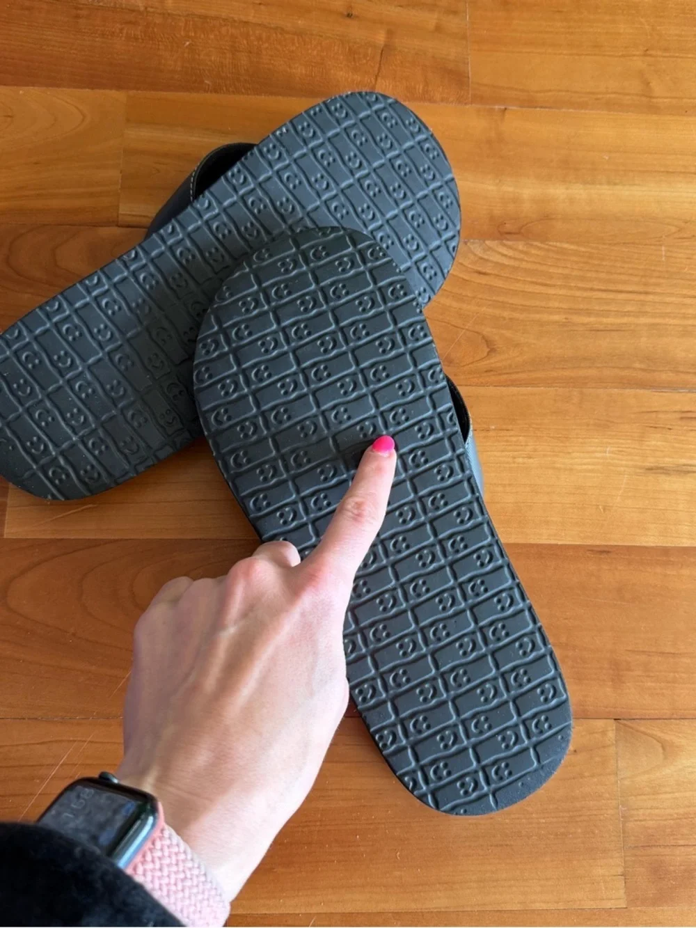 Sanuk Flip-flops sandals men’s 8 women’s 10 unisex black jandals thongs like new